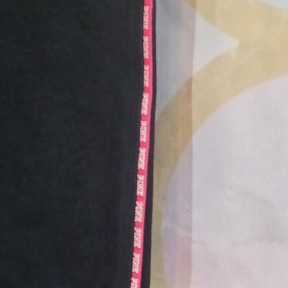 Victoria Secret Pink Yoga Leggings Size XS Pink Logo Down Both Legs And On Waist - Picture 2 of 6